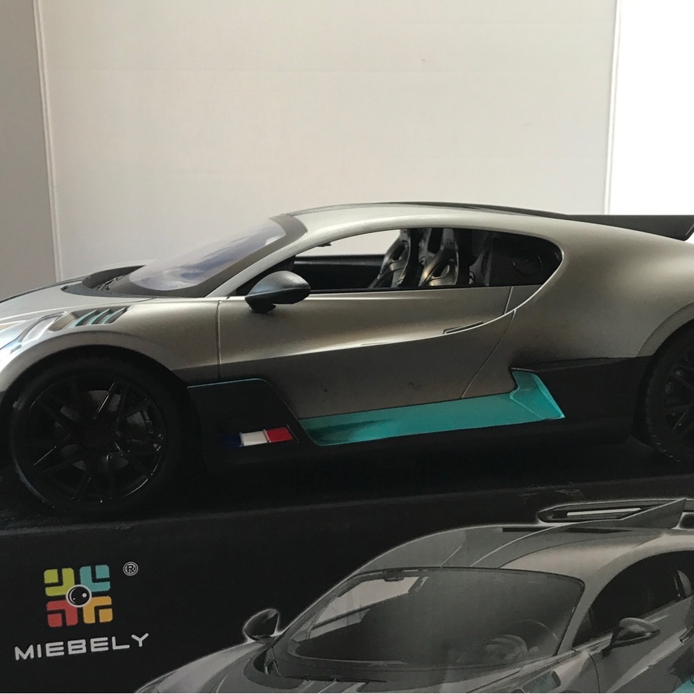 R/C Bugatti Divo